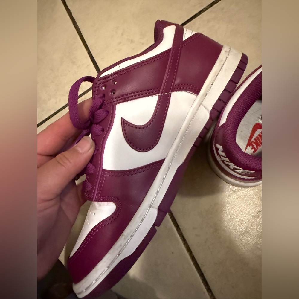 NIKE DUNK LOW Purple White Leather W6 / Y4 Dual Size Retro Nostalgic Sneakerhead - Picture 3 of 6